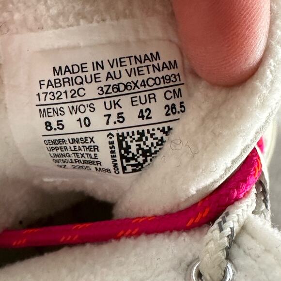 Converse Chuck Taylor Leather High Top Lace Up Boot White Pink Women 10 NWT - Picture 10 of 12